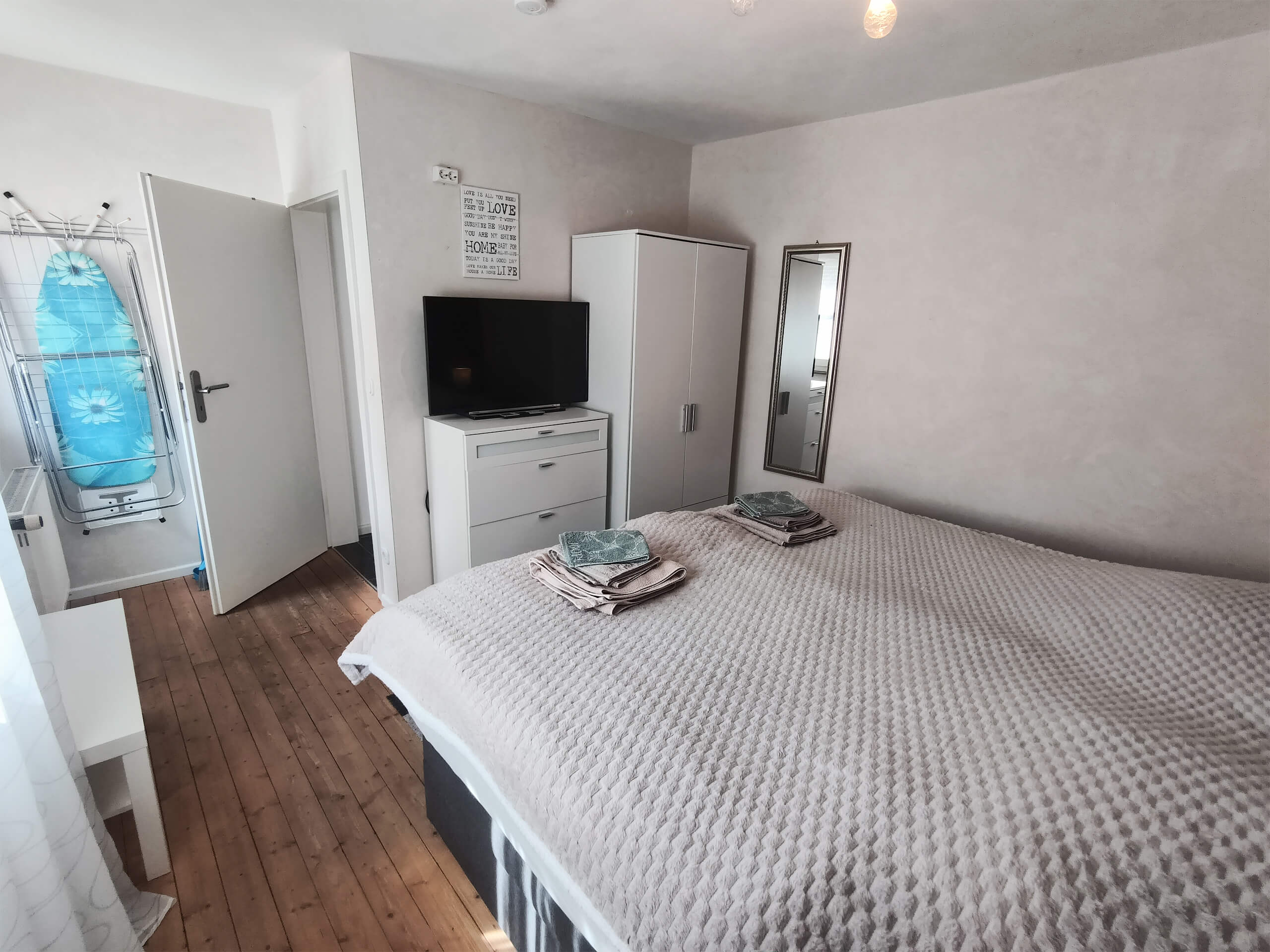 fewoamblauenhut_Wohnung-1_02